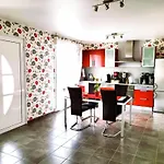 Haute-loire Belle Maison Neuve Plain-pied 4 étoiles Avec Parc Arboré Clos Villa