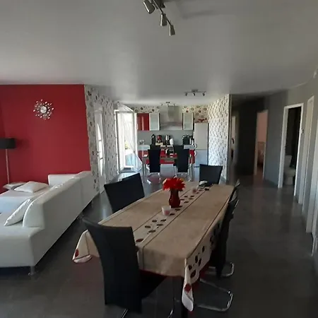 Haute-loire Belle Maison Neuve Plain-pied 4 Etoiles Avec Parc Arbore Clos Tence