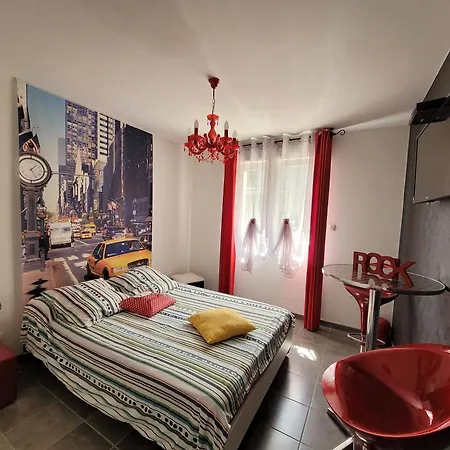 Haute-loire Belle Maison Neuve Plain-pied 4 Etoiles Avec Parc Arbore Clos