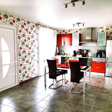 Haute-loire Belle Maison Neuve Plain-pied 4 Etoiles Avec Parc Arbore Clos Villa