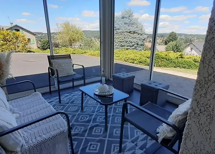 Villa Haute-loire Belle Maison Neuve Plain-pied 4 Etoiles Avec Parc Arbore Clos