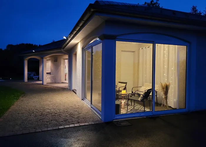 Haute-loire Belle Maison Neuve Plain-pied 4 Etoiles Avec Parc Arbore Clos Villa