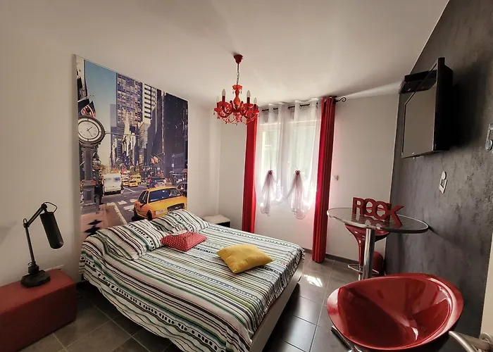 Haute-loire Belle Maison Neuve Plain-pied 4 Etoiles Avec Parc Arbore Clos