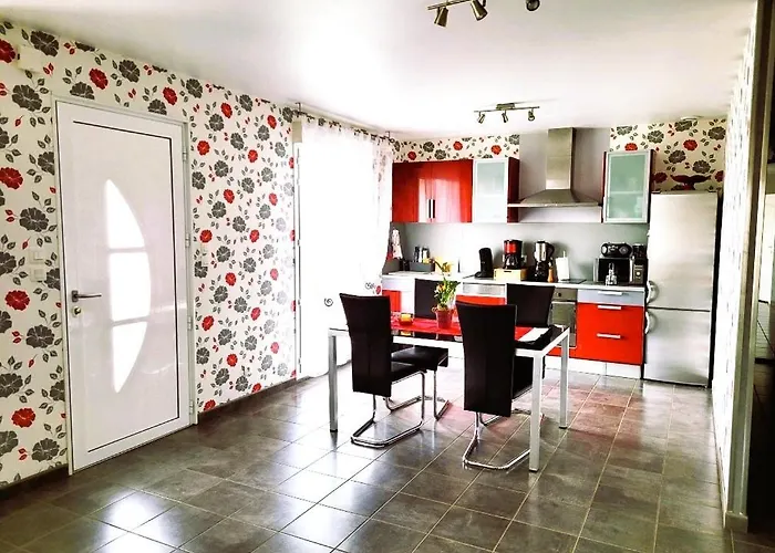 Haute-loire Belle Maison Neuve Plain-pied 4 Etoiles Avec Parc Arbore Clos Villa